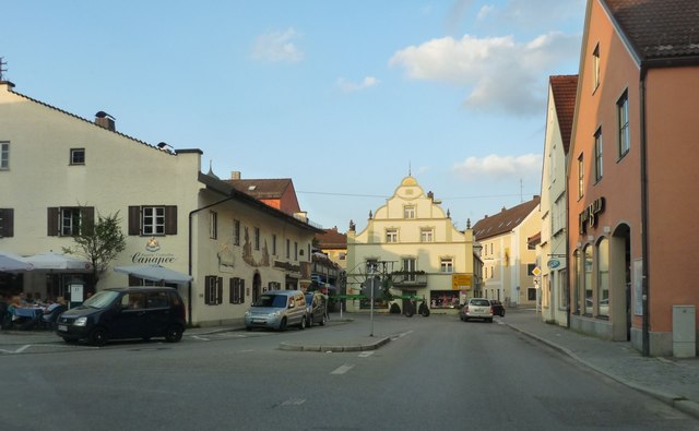 Umzug von Grafing bei München nach Zypern per Palette: Grafing, Marktplatz, geo-en.hlipp.de in Grafing bei München