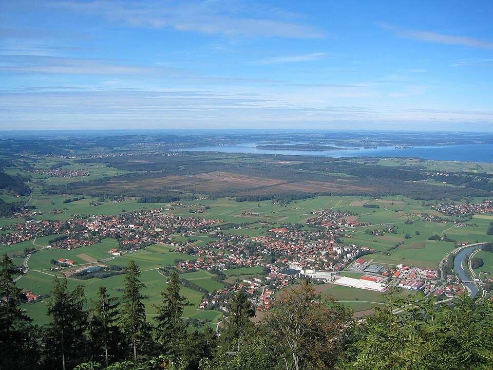 Umzug von Grassau nach Zypern per Container: Stadtansicht Grassau – Foto: Cafezinho, CC BY-SA 3.0, via Wikimedia Commons Umzug von Grassau nach Zypern per Container: Stadtansicht Grassau