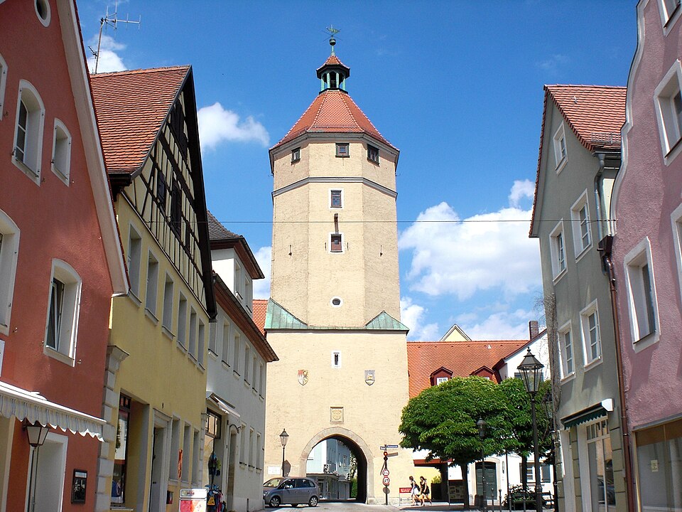 Umzug von Gunzenhausen nach Zypern per Container: Gunzenhausen Blasturm – Foto: Franconia, CC BY-SA 3.0, via Wikimedia Commons Umzug von Gunzenhausen nach Zypern per Container: Gunzenhausen Blasturm