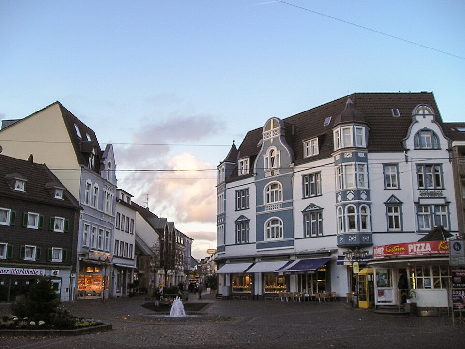 Umzug von Haan nach Zypern per Container: Haan Markt – Foto: noebse, CC BY-SA 3.0, via Wikimedia Commons Umzug von Haan nach Zypern per Container: Haan Markt