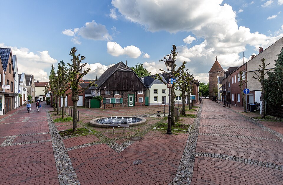 Umzug von Haltern am See nach Zypern per Container: Haltern am See, Gänsemarkt – Foto: Dietmar Rabich, CC BY-SA 4.0, via Wikimedia Commons Umzug von Haltern am See nach Zypern per Container: Haltern am See, Gänsemarkt