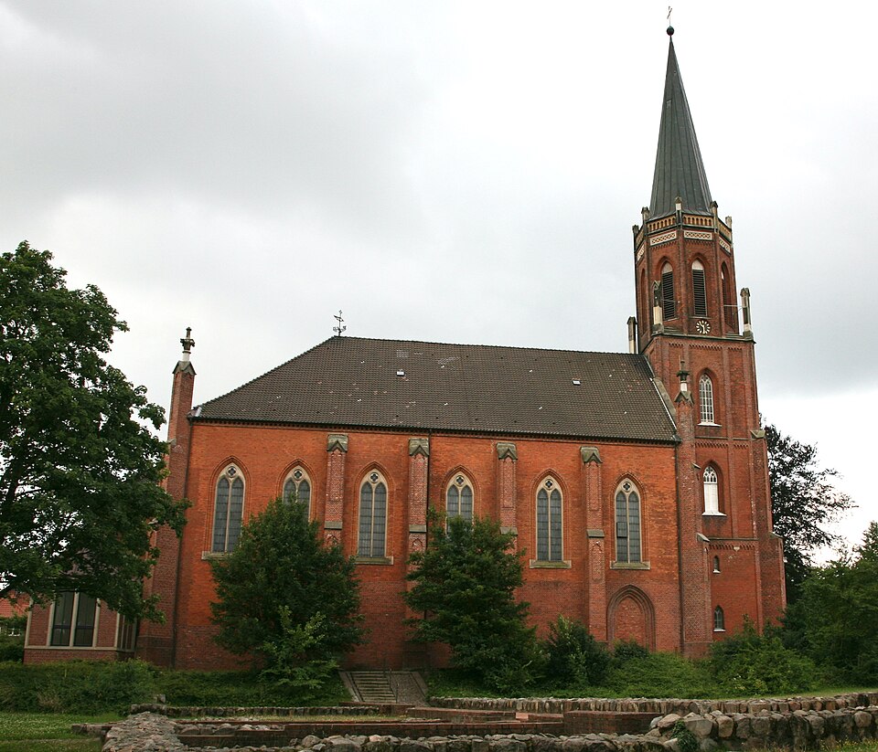 Umzug von Harsefeld nach Zypern per Container: St. Marien und Bartholomäi in Harsefeld – Foto: Hans A. Rosbach, CC BY-SA 3.0, via Wikimedia Commons Umzug von Harsefeld nach Zypern per Container: St. Marien und Bartholomäi in Harsefeld