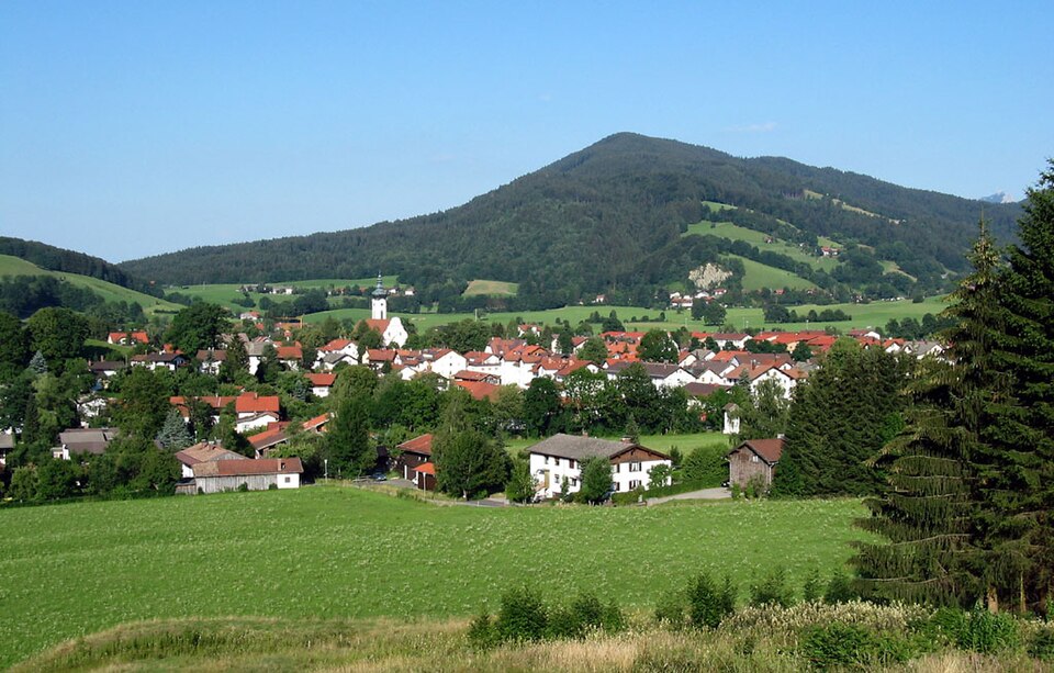 Umzug von Hausham nach Zypern per Palette: Stadtansicht Hausham – Foto: Nuvolari at German Wikipedia, CC BY-SA 3.0, via Wikimedia Commons Umzug von Hausham nach Zypern per Palette: Stadtansicht Hausham
