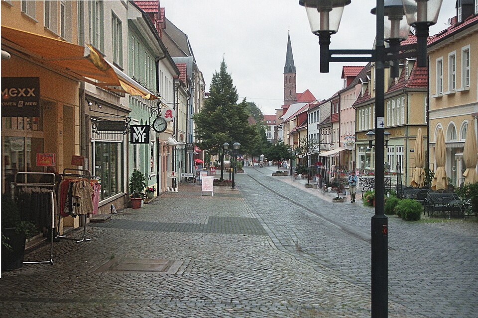 Umzug von Heilbad Heiligenstadt nach Zypern per Palette: Heilbad Heiligenstadt, die Wilhelmstraße – Foto: Dguendel, CC BY 3.0, via Wikimedia Commons Umzug von Heilbad Heiligenstadt nach Zypern per Palette: Heilbad Heiligenstadt, die Wilhelmstraße