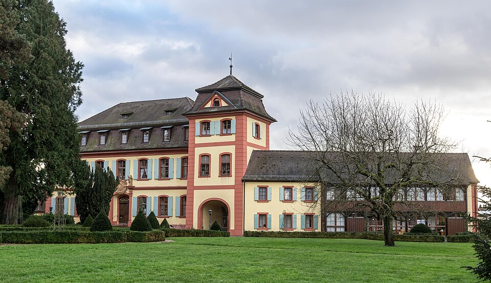 Umzug von Heitersheim nach Zypern per Container: Malteserschloss (Heitersheim) – Foto: joergens.mi, CC BY-SA 3.0, via Wikimedia Commons Umzug von Heitersheim nach Zypern per Container: Malteserschloss (Heitersheim)