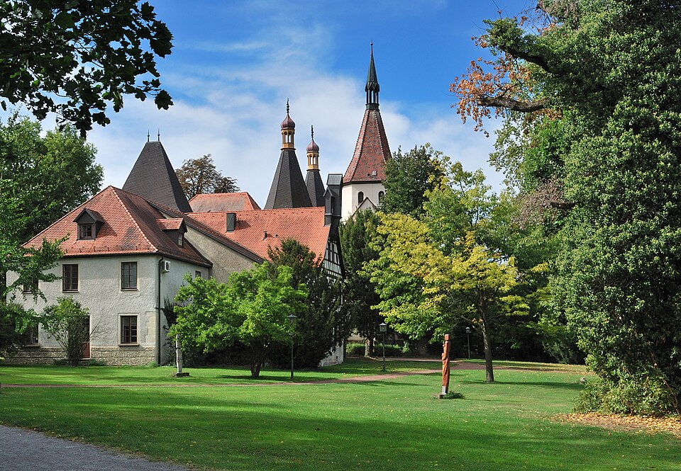 Umzug von Hemmingen (Baden-Württemberg) nach Zypern per Container: Hemmingen Schlosspark und Schloss in Hemmingen (Baden-Würt – Foto: Harke, CC BY-SA 3.0, via Wikimedia Commons Umzug von Hemmingen (Baden-Württemberg) nach Zypern per Container: Hemmingen Schlosspark und Schloss in Hemmingen (Baden-Würt