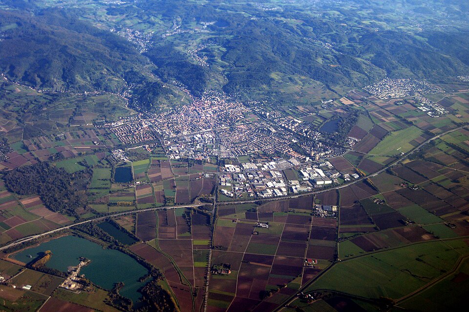 Umzug von Heppenheim an der Bergstrasse nach Zypern per Palette: Heppenheim luftbild in Heppenheim an der Bergstrasse
