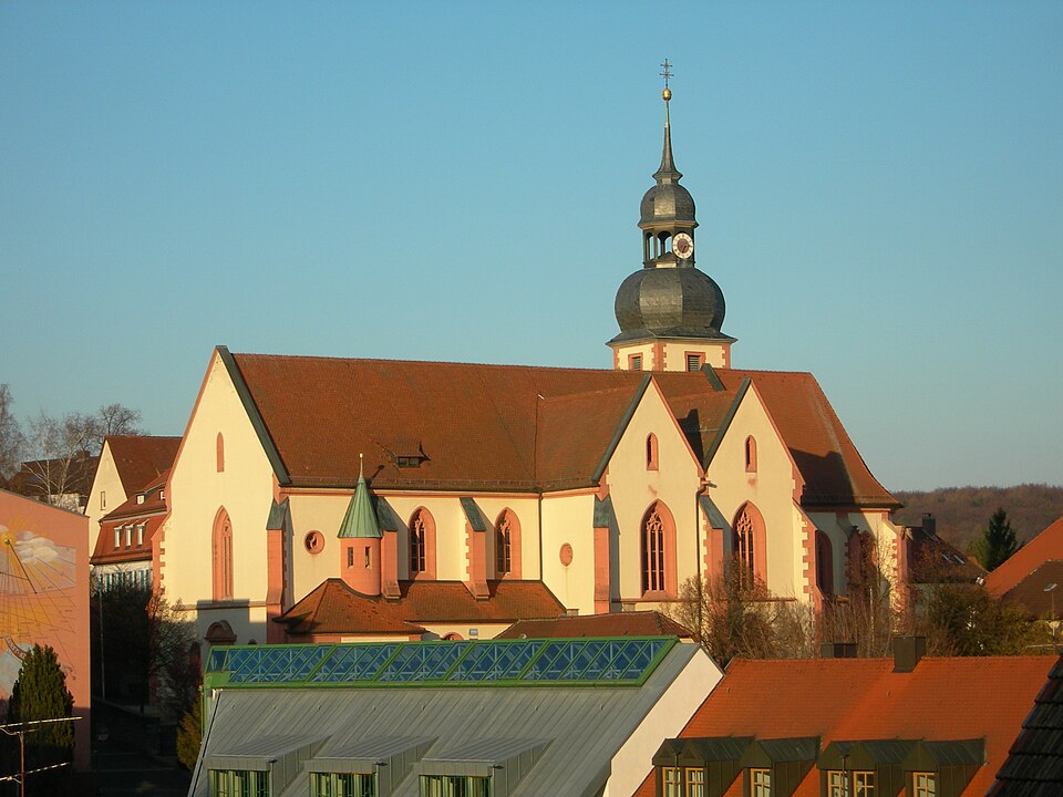 Umzug von Höchberg nach Zypern per Container: Hoechberg mariae geburt in Höchberg – Foto: Post.eingang, CC BY 3.0, via Wikimedia Commons Umzug von Höchberg nach Zypern per Container: Hoechberg mariae geburt in Höchberg