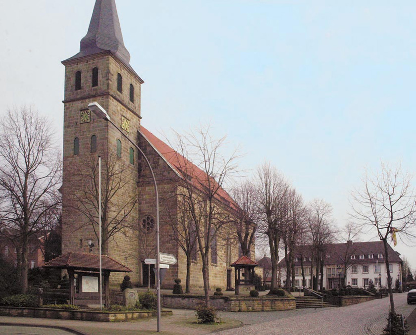 Umzug von Hörstel nach Zypern per Container: Kirchplatz Riesenbeck in Hörstel – Foto: holgerpo, CC BY-SA 2.0 de, via Wikimedia Commons Umzug von Hörstel nach Zypern per Container: Kirchplatz Riesenbeck in Hörstel