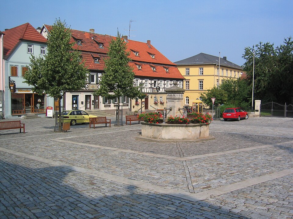 Umzug von Hofheim in Unterfranken nach Zypern per Container: Hofheim in Unterfranken Marktplatz