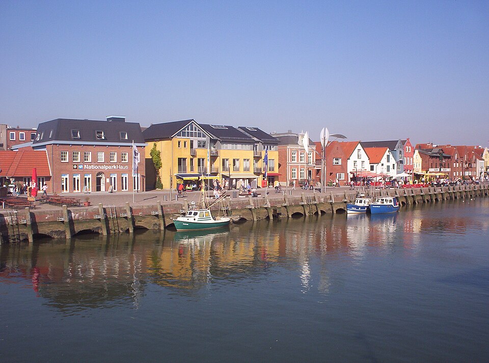 Umzug von Husum nach Zypern per Container: Stadtansicht Husum – Foto: Wikimedia-Autor, CC BY-SA 2.5, via Wikimedia Commons Umzug von Husum nach Zypern per Container: Stadtansicht Husum