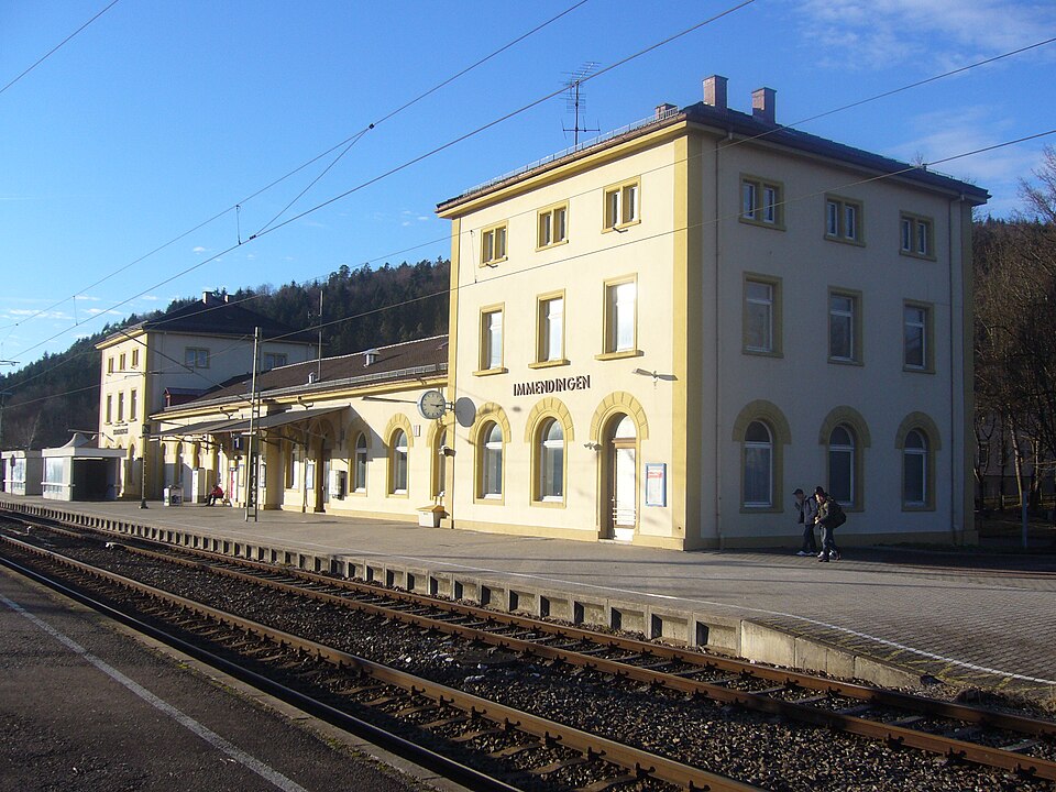 Umzug von Immendingen nach Zypern per Container: Bahnhof Immendingen – Foto: Donautalbahner, CC BY 3.0, via Wikimedia Commons Umzug von Immendingen nach Zypern per Container: Bahnhof Immendingen