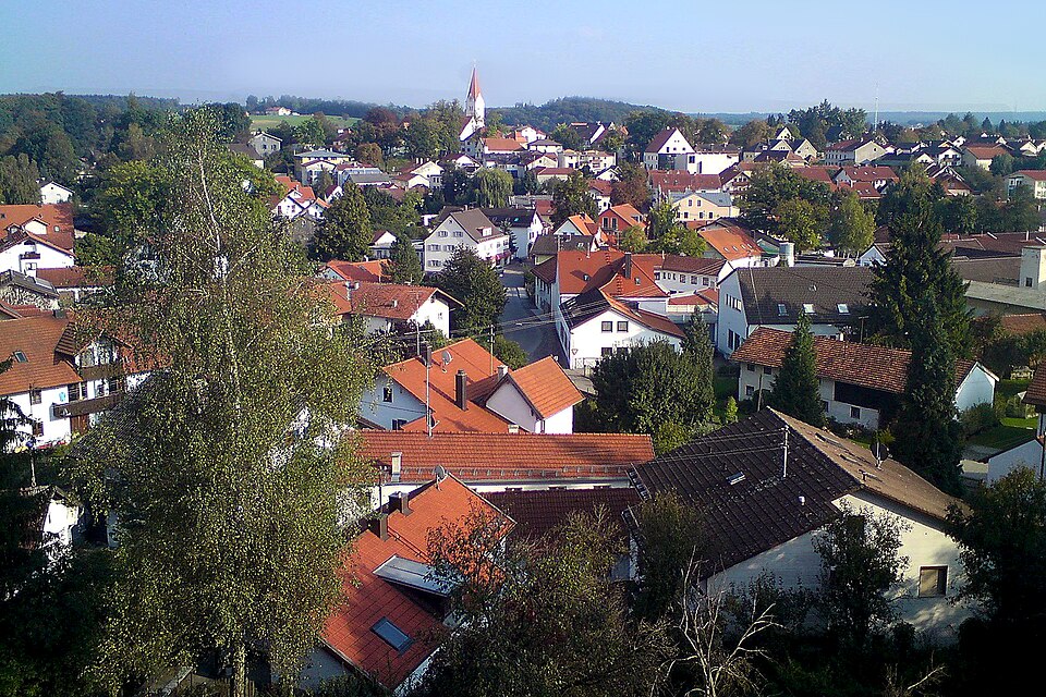 Umzug von Isen nach Zypern per Container: Stadtansicht Isen – Foto: Carl Steinbeißer, CC BY-SA 3.0, via Wikimedia Commons Umzug von Isen nach Zypern per Container: Stadtansicht Isen