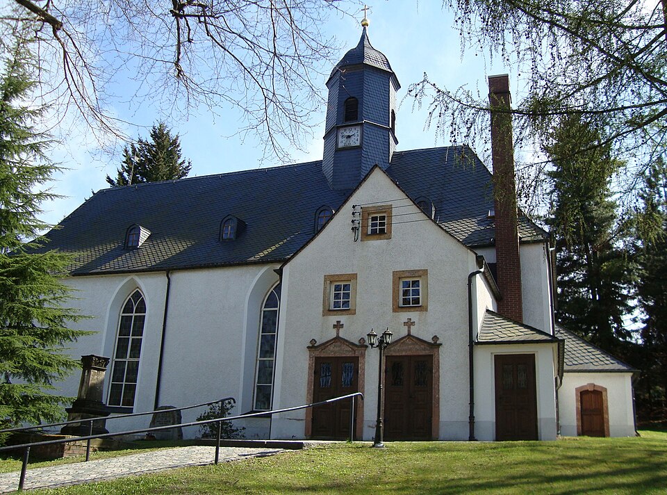 Umzug von Jahnsdorf nach Zypern per Container: Kirche Jahnsdorf – Foto: Miebner, CC BY-SA 3.0, via Wikimedia Commons Umzug von Jahnsdorf nach Zypern per Container: Kirche Jahnsdorf