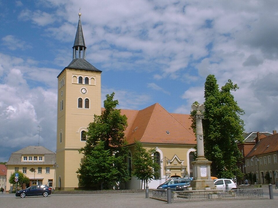 Umzug von Jessen nach Zypern per Container: Jessen church