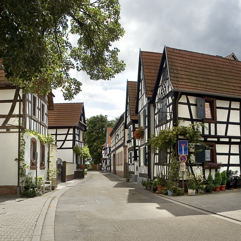Umzug von Jockgrim nach Zypern per Container: Das Hinnerschdaedtl in Jockgrim, CC-BY-SA SYNTAXYS Achim Lammerts
