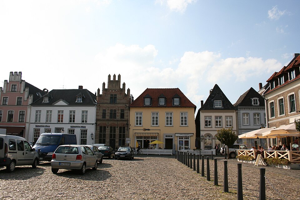 Umzug von Kalkar nach Zypern per Container: Kalkar ies – Foto: Frank Vincentz, CC BY-SA 3.0, via Wikimedia Commons Umzug von Kalkar nach Zypern per Container: Kalkar ies