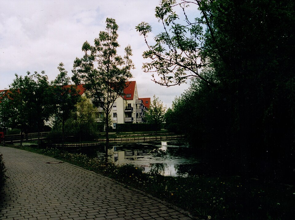 Umzug von Karlsfeld nach Zypern per Container: Wohngebiet in Karlsfeld – Foto: Wzwz, Public domain, via Wikimedia Commons Umzug von Karlsfeld nach Zypern per Container: Wohngebiet in Karlsfeld