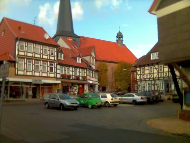 Umzug von Katlenburg-Lindau nach Zypern per Container: LINDAU Marktplatz in Katlenburg-Lindau – Foto: Ichneumon, Public domain, via Wikimedia Commons Umzug von Katlenburg-Lindau nach Zypern per Container: LINDAU Marktplatz in Katlenburg-Lindau
