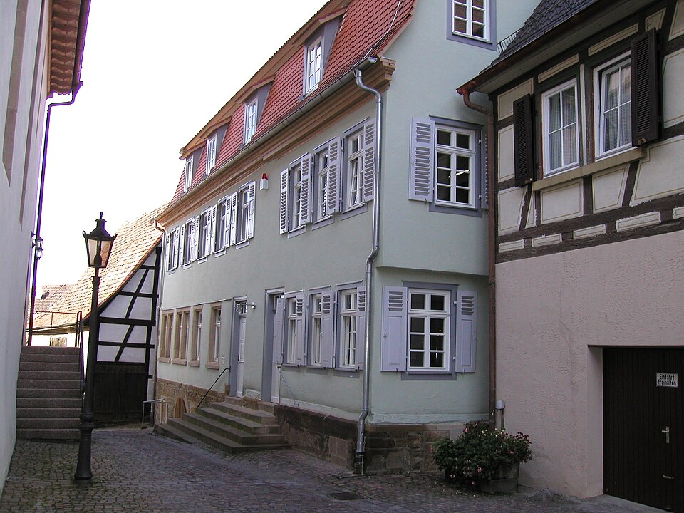 Umzug von Knittlingen nach Zypern per Container: Stadtansicht Knittlingen – Foto: Faustmuseum, CC BY-SA 3.0, via Wikimedia Commons Umzug von Knittlingen nach Zypern per Container: Stadtansicht Knittlingen