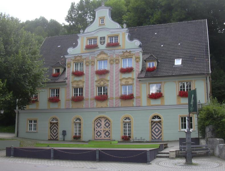 Umzug von Königsbronn nach Zypern per Container: Stadtansicht Königsbronn – Foto: Ssch, CC BY-SA 3.0, via Wikimedia Commons Umzug von Königsbronn nach Zypern per Container: Stadtansicht Königsbronn