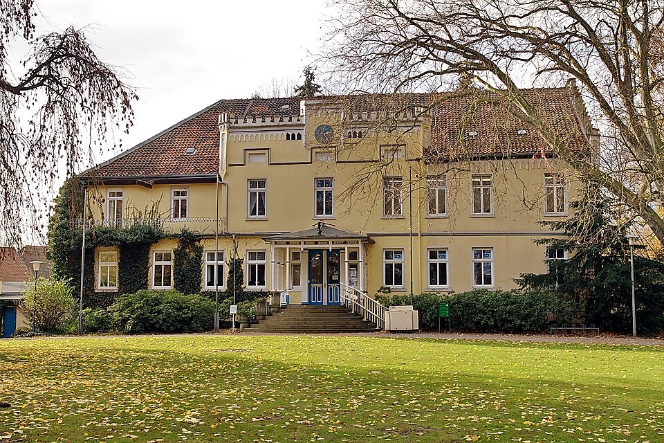 Umzug von Laatzen nach Zypern per Container: Altes Rathaus Laatzen rIMG