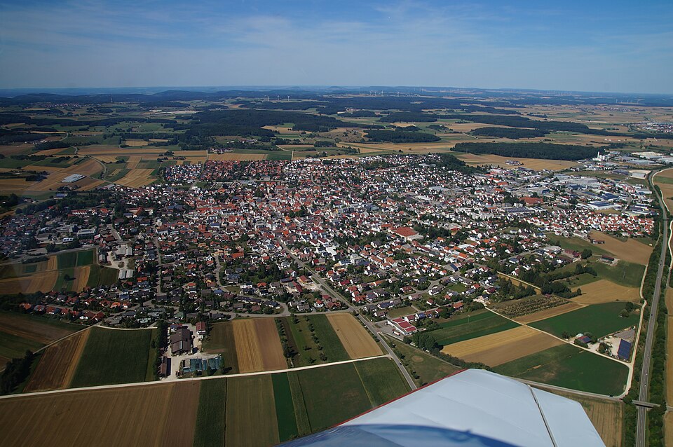 Umzug von Laichingen nach Zypern per Container: Stadtansicht Laichingen – Foto: Ich EDPJ, CC BY-SA 4.0, via Wikimedia Commons Umzug von Laichingen nach Zypern per Container: Stadtansicht Laichingen
