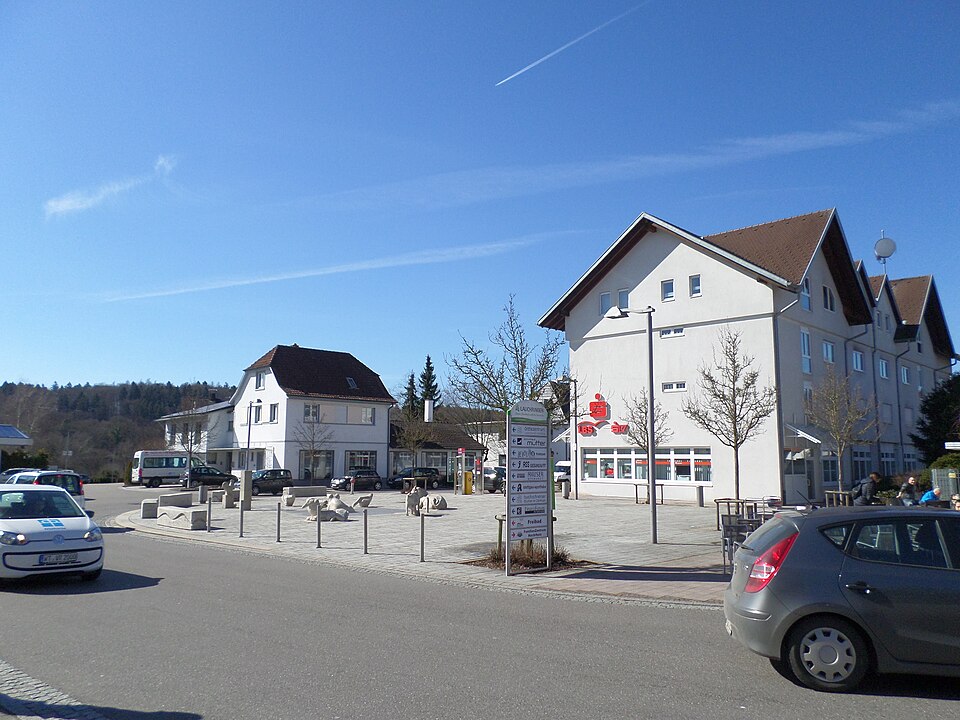 Umzug von Lauchringen nach Zypern per Container: Stadtansicht Lauchringen – Foto: Chongkian, CC BY-SA 4.0, via Wikimedia Commons Umzug von Lauchringen nach Zypern per Container: Stadtansicht Lauchringen