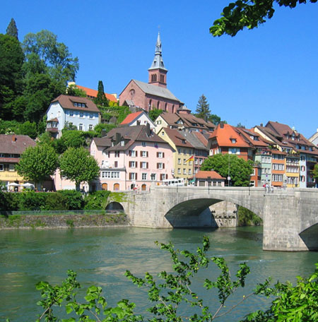 Umzug von Laufenburg nach Zypern per Container: Stadtansicht Laufenburg – Foto: islandius, CC BY-SA 3.0, via Wikimedia Commons Umzug von Laufenburg nach Zypern per Container: Stadtansicht Laufenburg