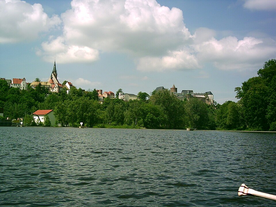 Umzug von Leisnig nach Zypern per Container: Leisnig und Burg Mildenstein – Foto: Alma, CC BY 2.5, via Wikimedia Commons Umzug von Leisnig nach Zypern per Container: Leisnig und Burg Mildenstein