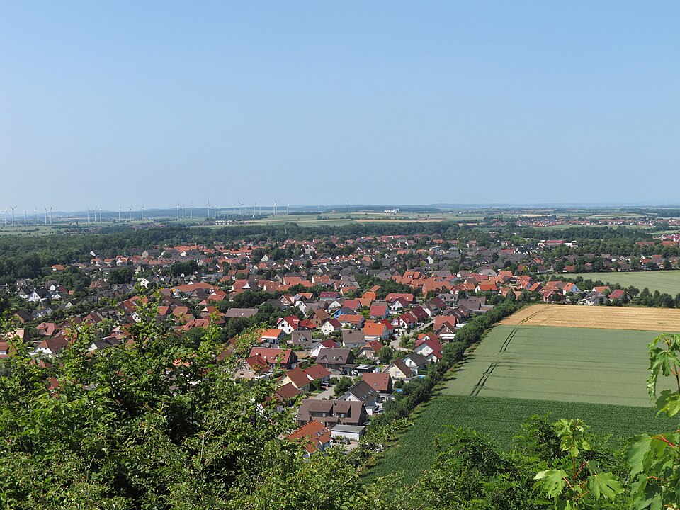 Umzug von Lengede nach Zypern per Container: Lengede Seilbahnberg Blick – Foto: TeWeBs, CC BY-SA 3.0, via Wikimedia Commons Umzug von Lengede nach Zypern per Container: Lengede Seilbahnberg Blick