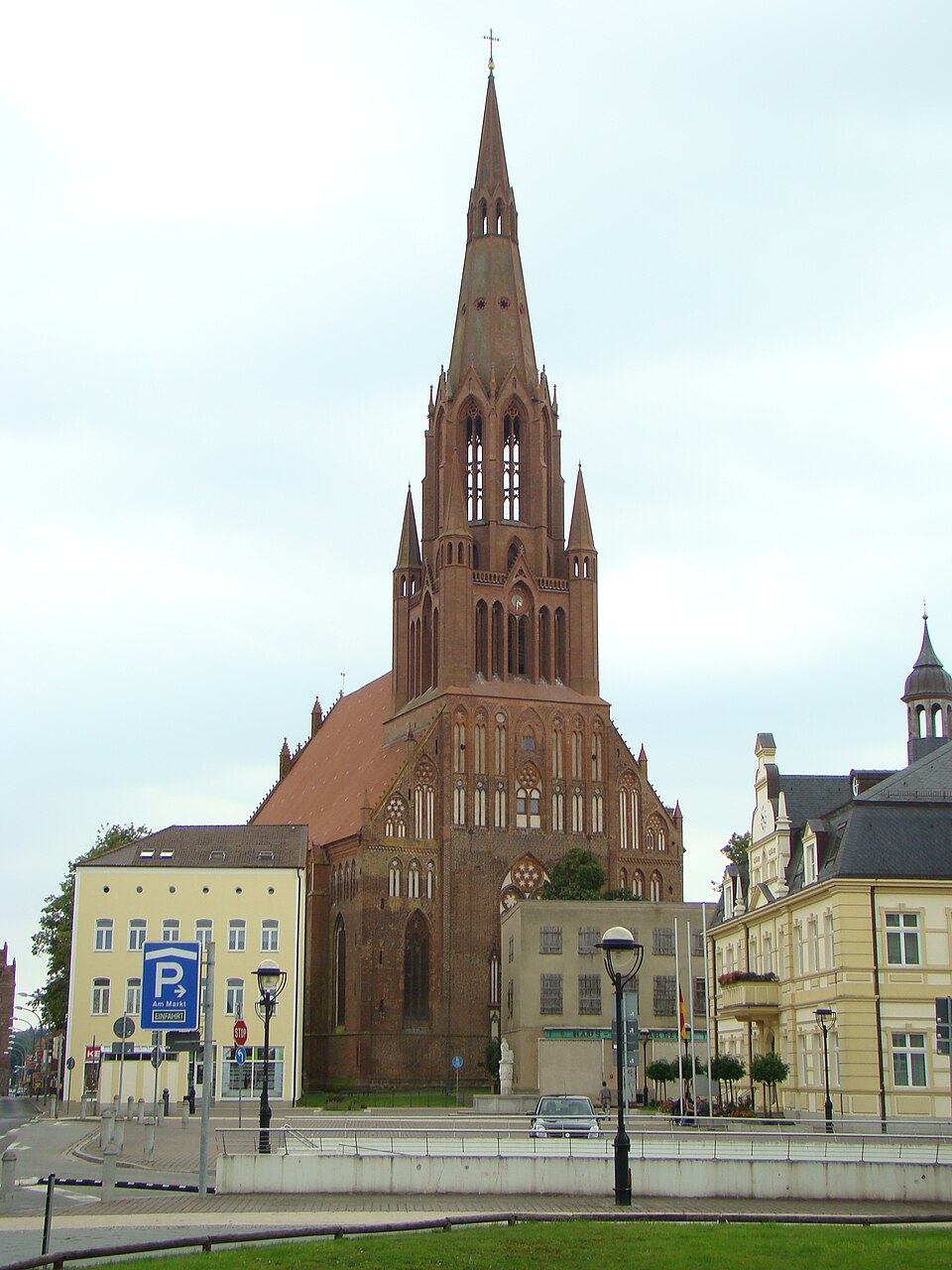 Umzug von Lengerich nach Zypern per Container: Demmin Kirche in Lengerich