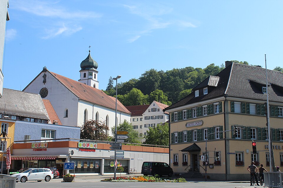 Umzug von Leutkirch im Allgäu nach Zypern per Palette: Leutkirch in Leutkirch im Allgäu – Foto: Richard Mayer, CC BY 3.0, via Wikimedia Commons Umzug von Leutkirch im Allgäu nach Zypern per Palette: Leutkirch in Leutkirch im Allgäu