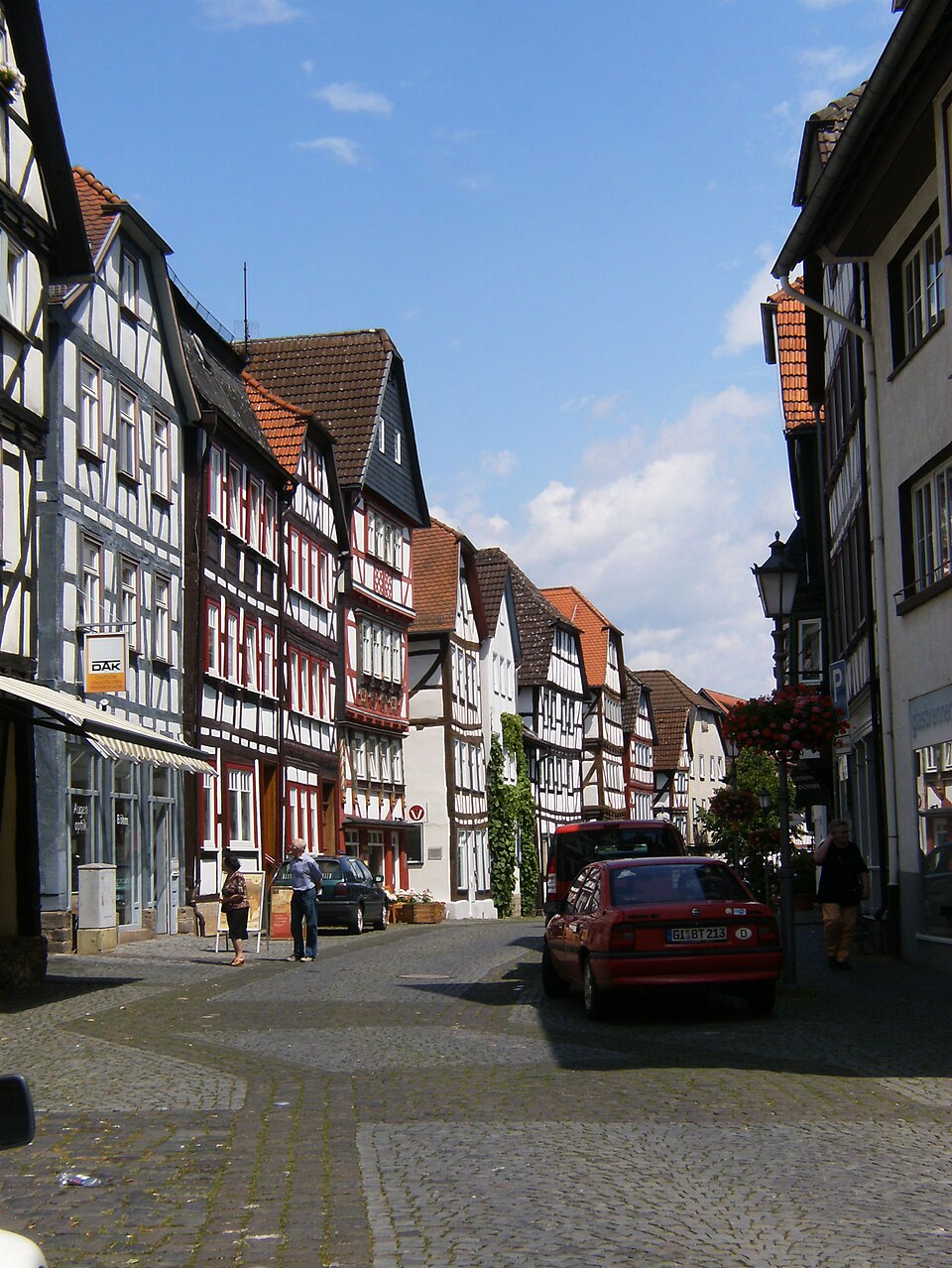 Umzug von Lich nach Zypern per Container: Lich, Oberstadt – Foto: Christine Türpitz, CC BY 3.0, via Wikimedia Commons Umzug von Lich nach Zypern per Container: Lich, Oberstadt