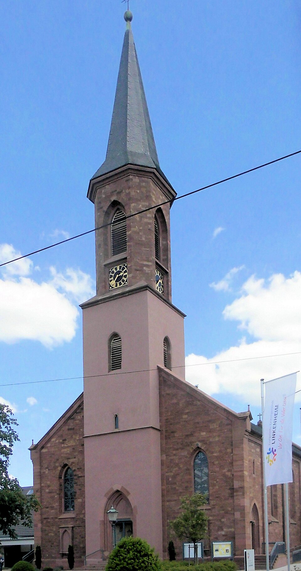 Umzug von Linkenheim-Hochstetten nach Zypern per Container: Linkenheim, Evangelische Kirche in Linkenheim-Hochstetten – Foto: Rauenstein, CC BY-SA 3.0, via Wikimedia Commons Umzug von Linkenheim-Hochstetten nach Zypern per Container: Linkenheim, Evangelische Kirche in Linkenheim-Hochstetten