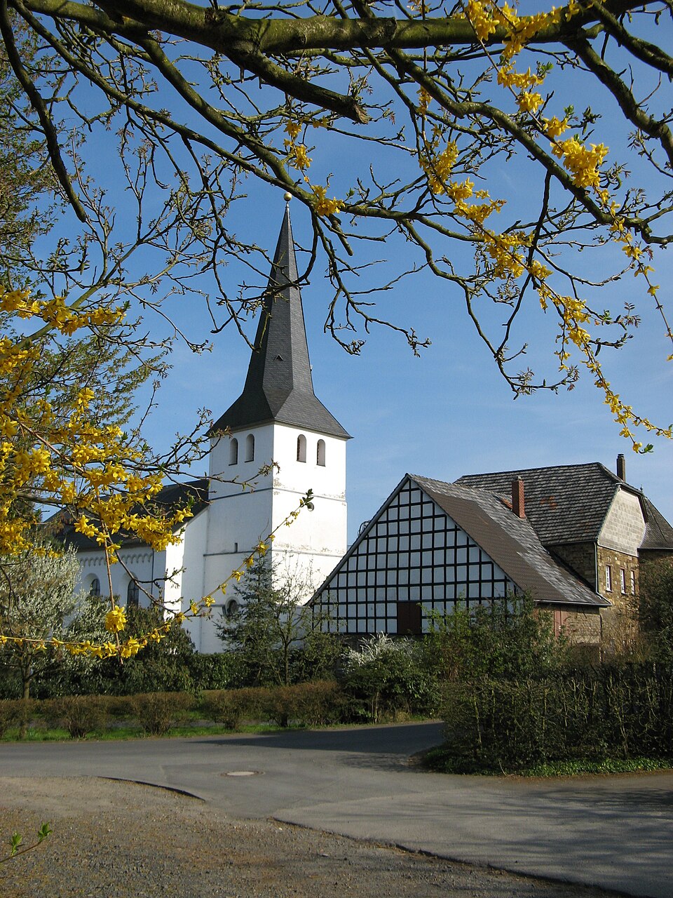 Umzug von Lohmar nach Zypern per Container: Stadtansicht Lohmar – Foto: Bodes, Public domain, via Wikimedia Commons Umzug von Lohmar nach Zypern per Container: Stadtansicht Lohmar