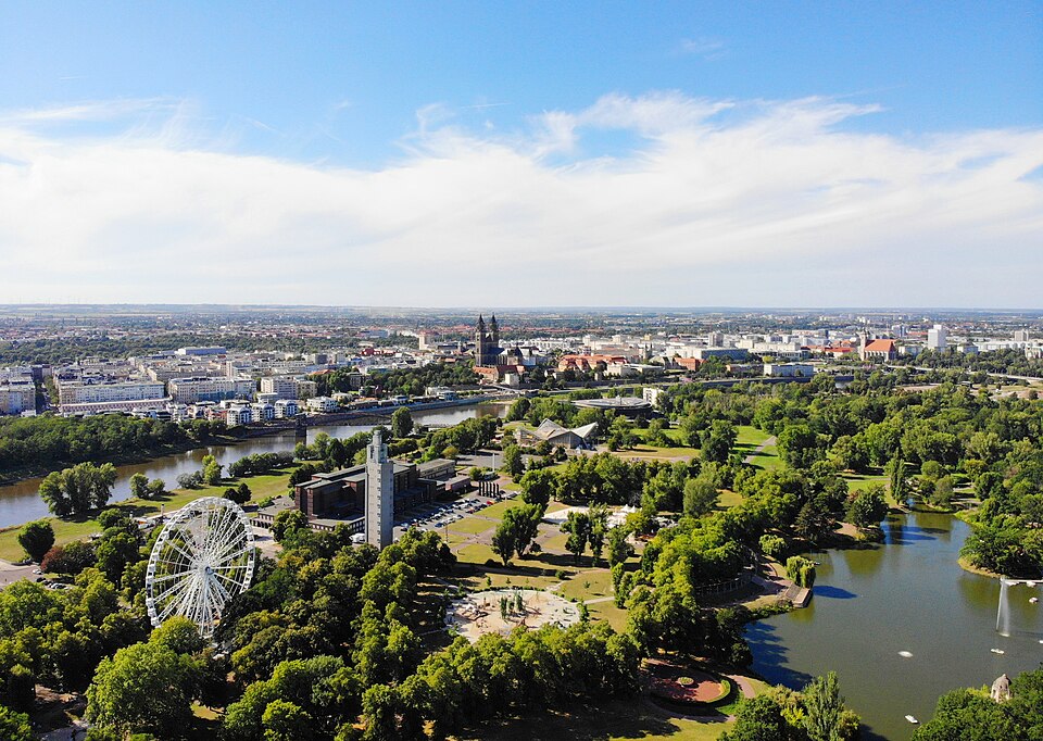 Umzug von Magdeburg nach Zypern per Container: Aerial view of Magdeburg