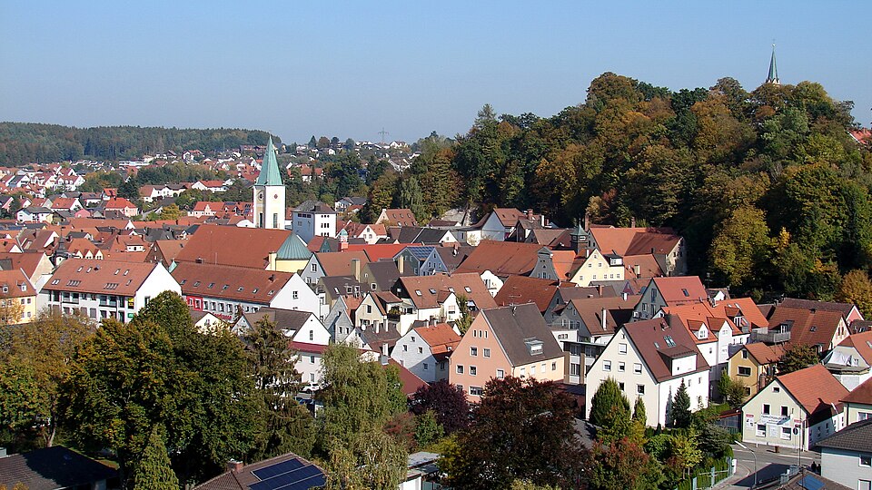 Umzug von Mainburg nach Zypern per Container: Mainburg Zentrum – Foto: H. Helmlechner, CC BY-SA 4.0, via Wikimedia Commons Umzug von Mainburg nach Zypern per Container: Mainburg Zentrum