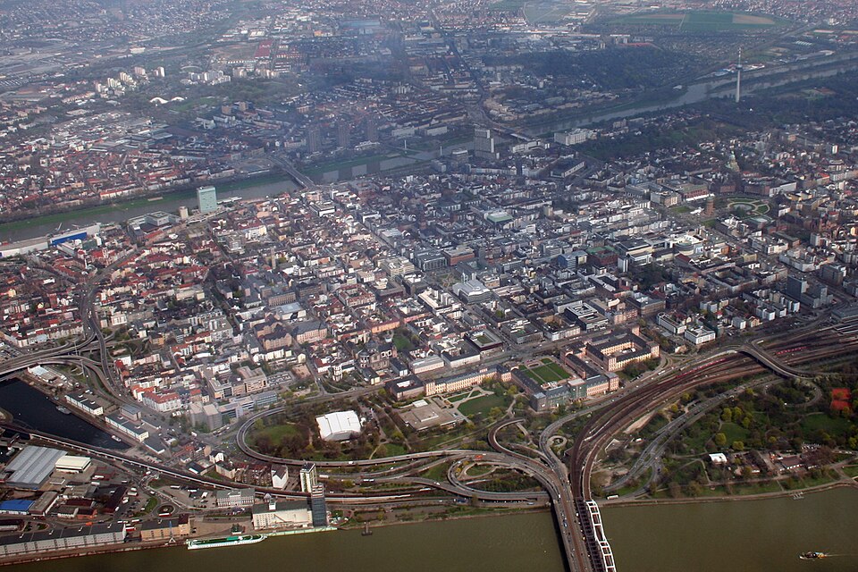Umzug von Mannheim nach Zypern per Container: Mannheim Innenstadt