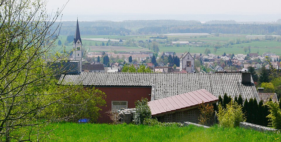 Umzug von Markdorf nach Zypern per Container: Markdorf vom Gehrenberg – Foto: Photo: Andreas Praefcke, CC BY 3.0, via Wikimedia Commons Umzug von Markdorf nach Zypern per Container: Markdorf vom Gehrenberg