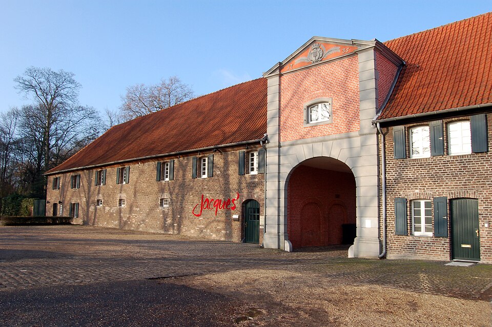 Umzug von Meerbusch nach Zypern per Container: Haus Meer in Meerbusch