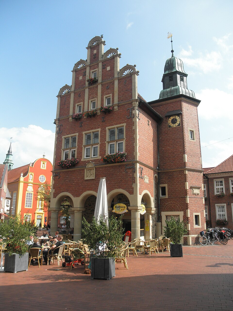Umzug von Meppen nach Zypern per Container: Historia urbodomo Meppen – Foto: Thomas Pusch, CC BY-SA 3.0, via Wikimedia Commons Umzug von Meppen nach Zypern per Container: Historia urbodomo Meppen
