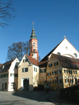 Umzug von Mering nach Zypern per Container: Mering st michael – Foto: Meckl, CC BY-SA 2.5, via Wikimedia Commons Umzug von Mering nach Zypern per Container: Mering st michael