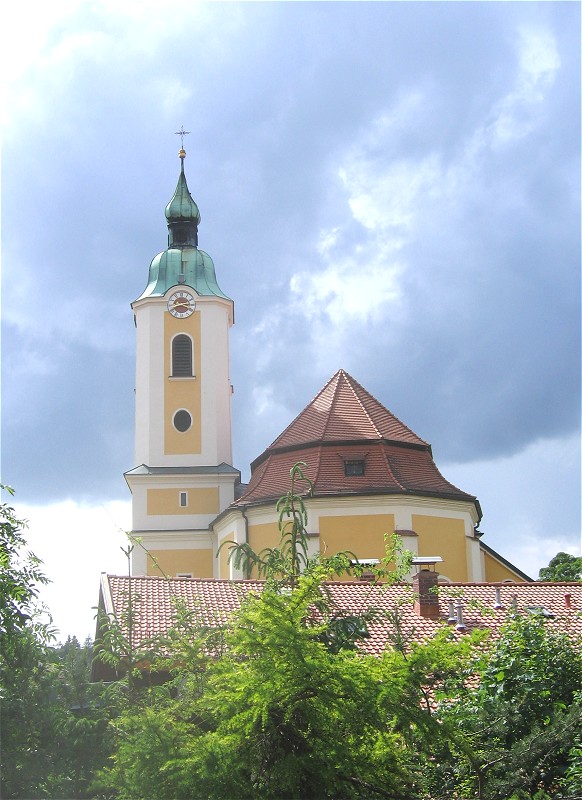 Umzug von Miesbach nach Zypern per Palette: Miesbach Mariae – Foto: Rufus46, CC BY-SA 3.0, via Wikimedia Commons Umzug von Miesbach nach Zypern per Palette: Miesbach Mariae