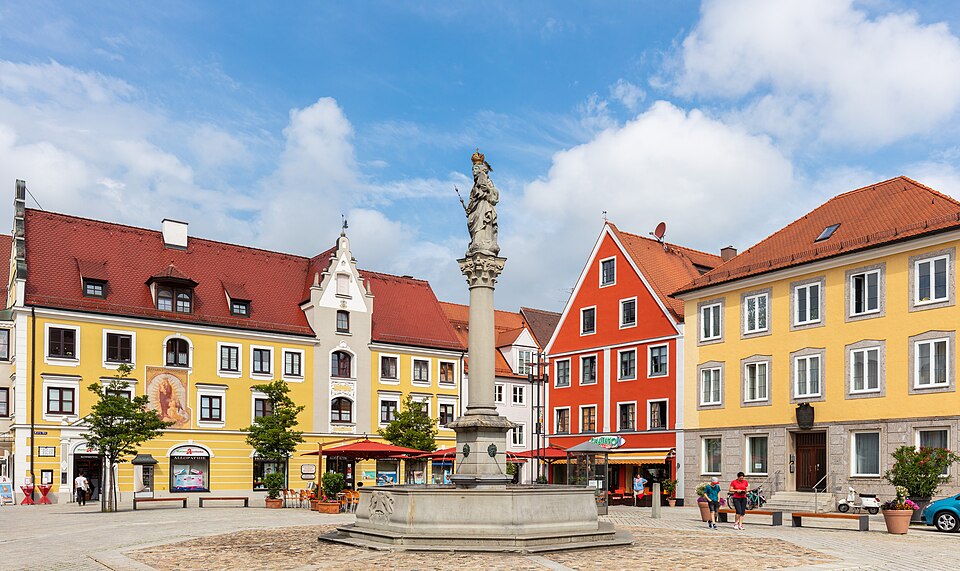 Umzug von Mindelheim nach Zypern per Container: Marienplatz, Mindelheim, Alemania, DD