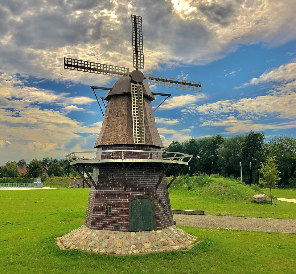 Umzug von Molbergen nach Zypern per Container: Bäker Mühle in Molbergen – Foto: Marcel Niemann, CC BY-SA 4.0, via Wikimedia Commons Umzug von Molbergen nach Zypern per Container: Bäker Mühle in Molbergen