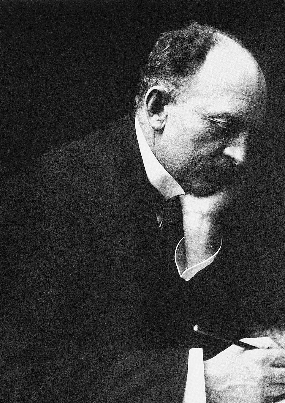 Umzug von Moritzburg nach Zypern per Container: WP Emil Nolde in Moritzburg – Foto: Minya Diez-Dührkoop (* 21. Juni 1873; † 17. November 1929), deutsche Fotografin, Public domain, via Wikimedia Common Umzug von Moritzburg nach Zypern per Container: WP Emil Nolde in Moritzburg