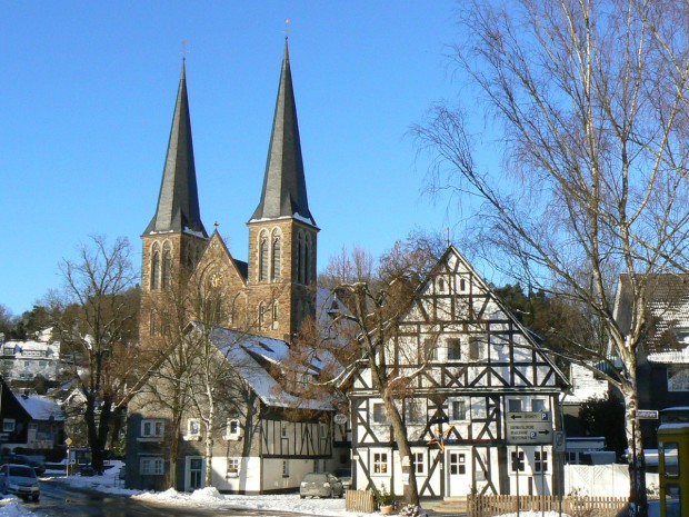 Umzug von Netphen nach Zypern per Container: Stadtansicht Netphen – Foto: Lene, CC BY-SA 3.0, via Wikimedia Commons Umzug von Netphen nach Zypern per Container: Stadtansicht Netphen