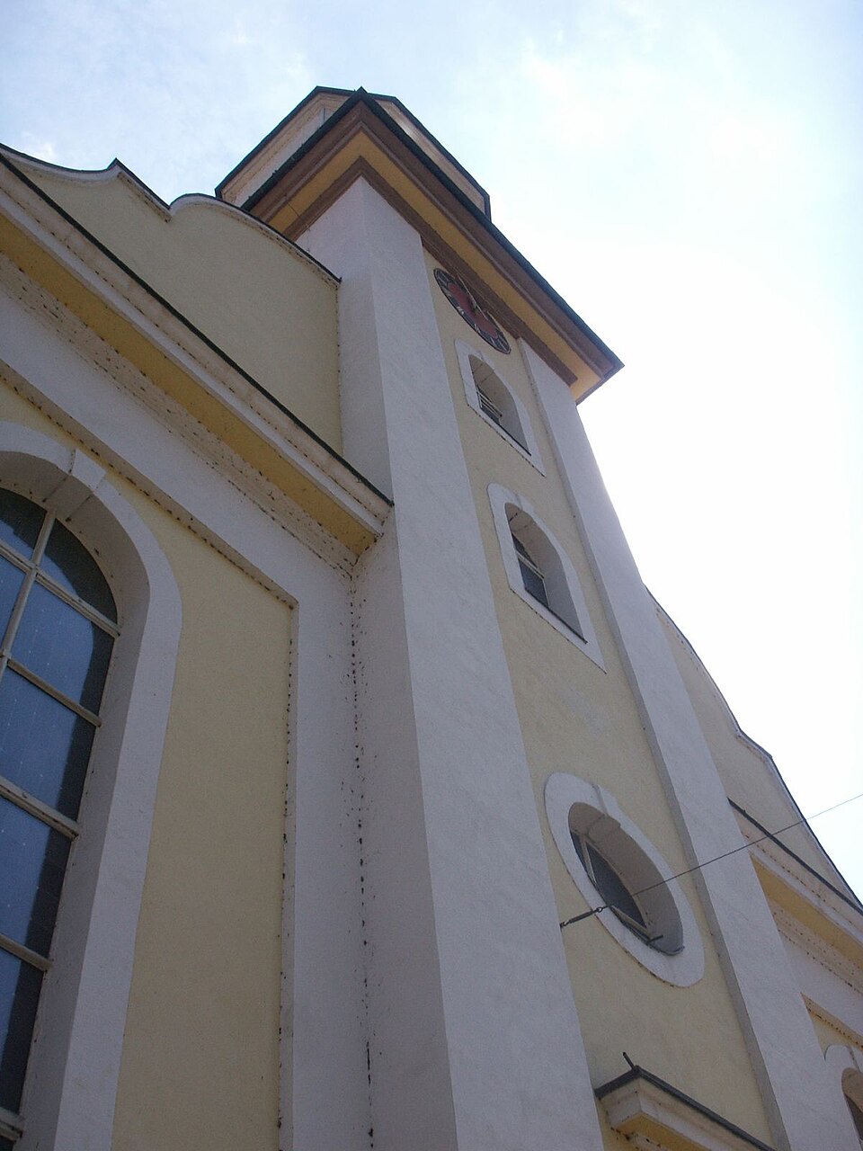 Umzug von Neuenbürg nach Zypern per Container: Neuenbürg Church – Foto: Rainer Ebert from Heidelberg, Germany, CC BY-SA 2.0, via Wikimedia Commons Umzug von Neuenbürg nach Zypern per Container: Neuenbürg Church