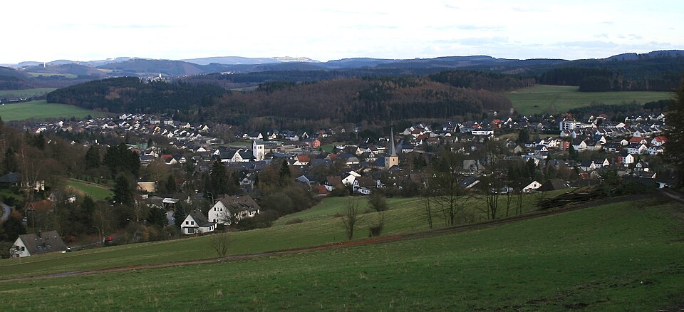 Umzug von Neuenrade nach Zypern per Container: Neuenrade Bubo – Foto: Bubo, CC BY-SA 3.0, via Wikimedia Commons Umzug von Neuenrade nach Zypern per Container: Neuenrade Bubo